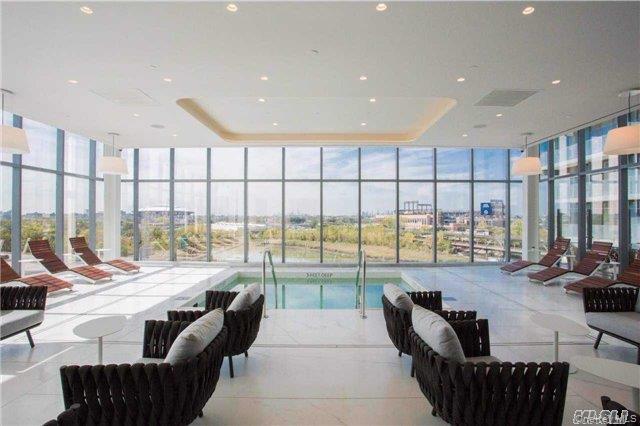 Foto del edificio - 131-01 40th Rd