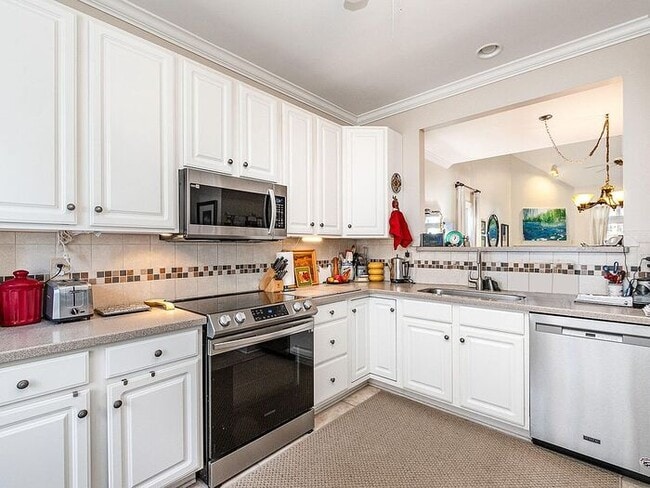 Building Photo - Build Equity While Leasing - Lease and Own...