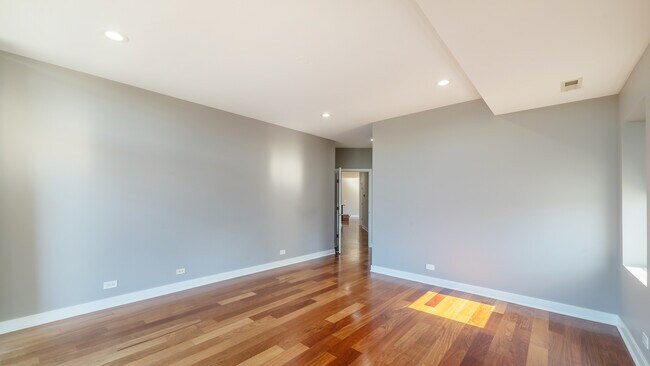 Building Photo - 651 N Milwaukee Ave