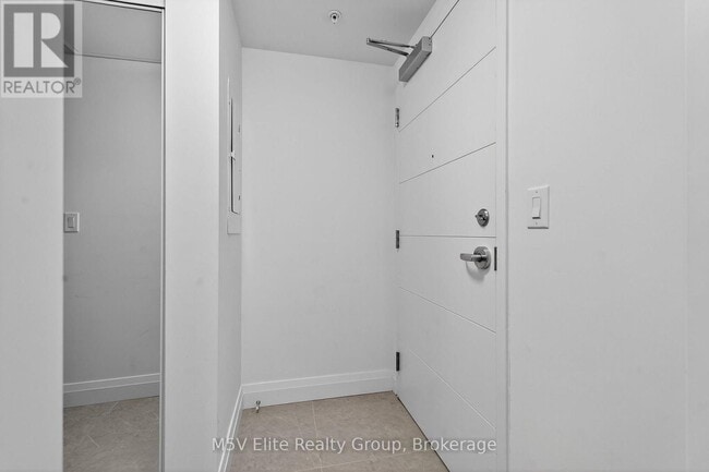 Building Photo - 652 Princess St