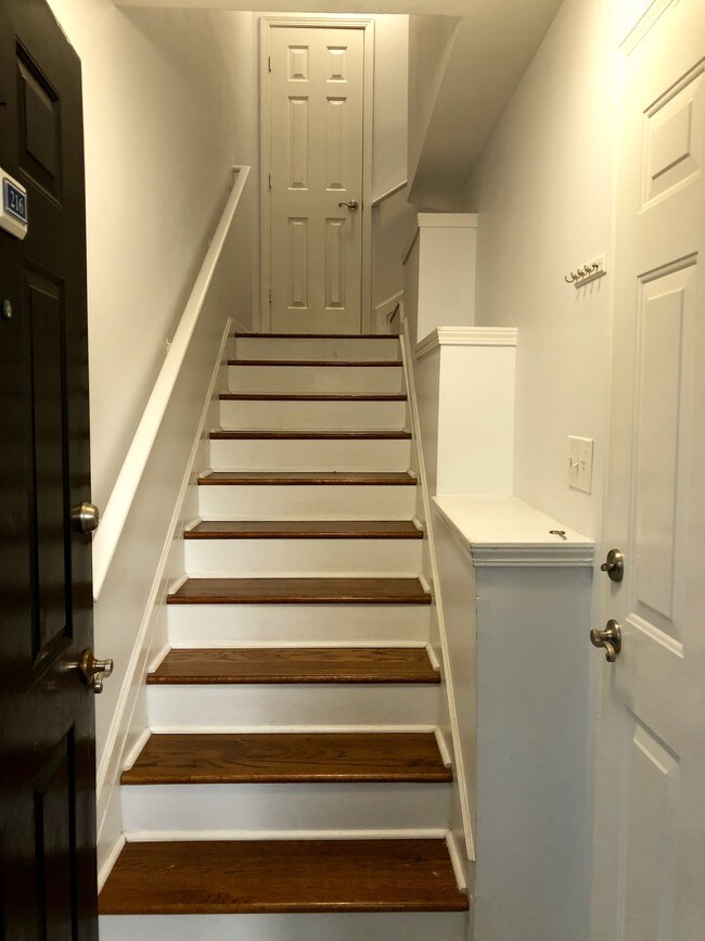 Entrada - 4246 River Green Dr NW