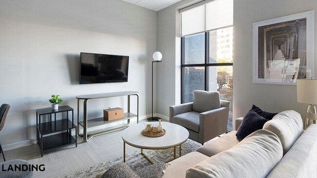 Building Photo - 600 19th St N