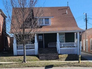 Building Photo - 205 N Church St