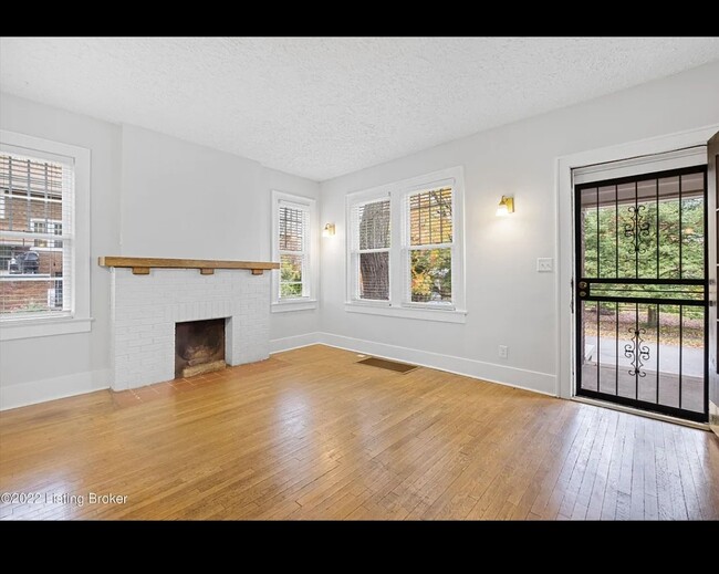 Foto del edificio - 310 W Lansing Ave