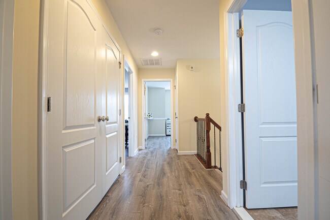Foto del edificio - 15446 Painters Cove Way