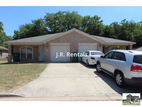 Building Photo - 304 Jeff Gordon Dr