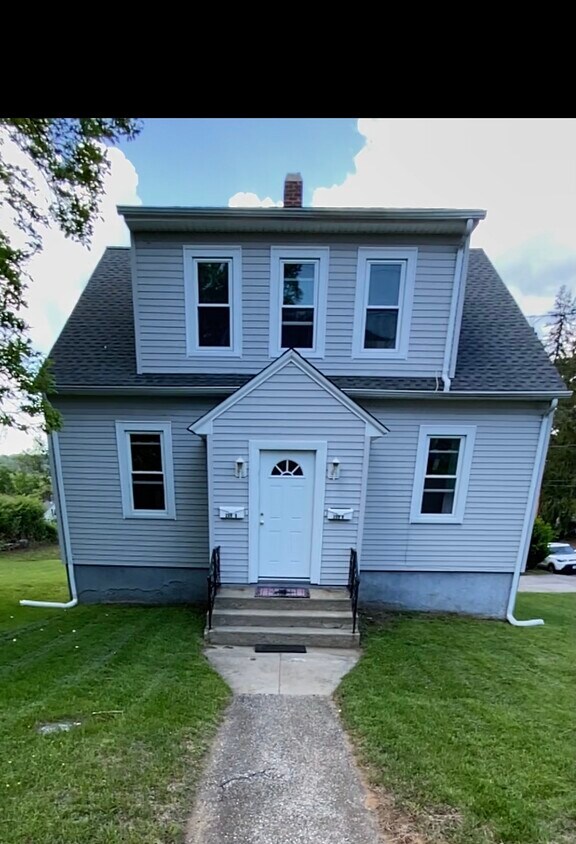 209 Myrtle St, Shelton, CT 06484 Townhome Rentals in Shelton CT