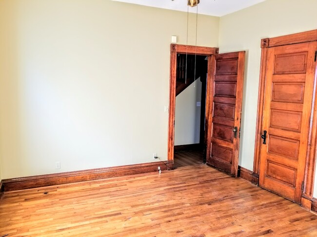 Foto del edificio - 618 N 12th St