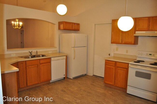 Building Photo - 3 br, 2 bath House - 19 Lloshire