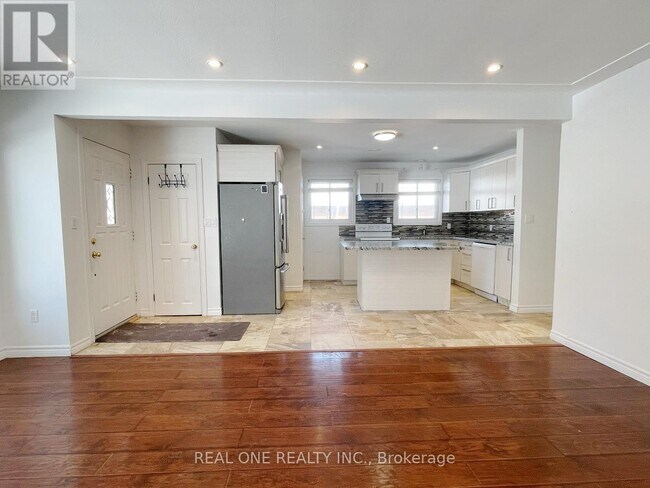 Photo du bâtiment - 99 Warren Ave