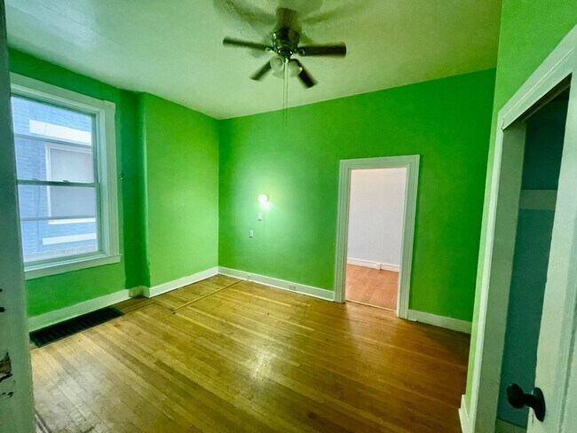 Foto del edificio - 5498 Hays Street