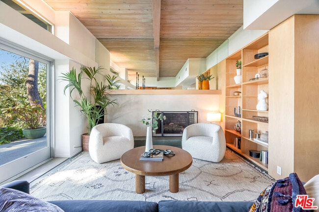 Building Photo - 16798 Charmel Ln