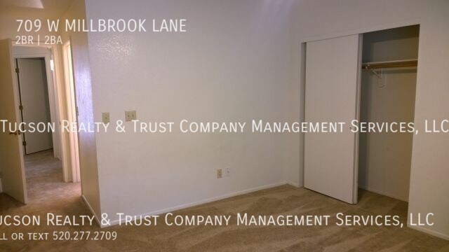 Building Photo - Gem of a Townhouse! Great Location!