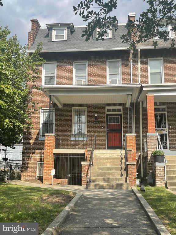 Foto principal - 4613 Georgia Ave NW