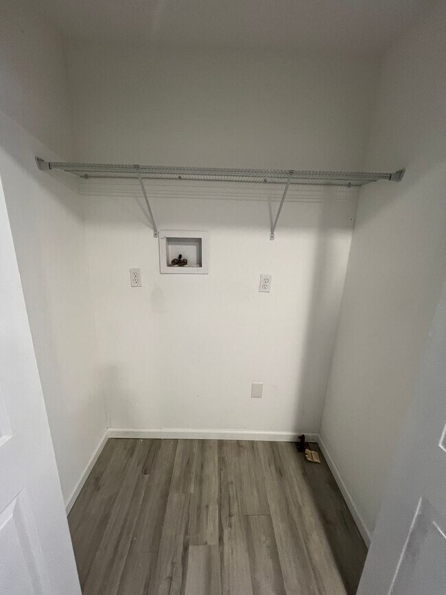 Foto del edificio - 344-346 Pear Street