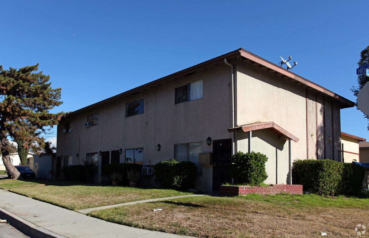 Primary Photo - 4702 Canoga St