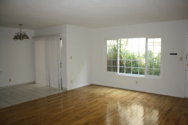 with private patio - 3526 S Centinela Ave