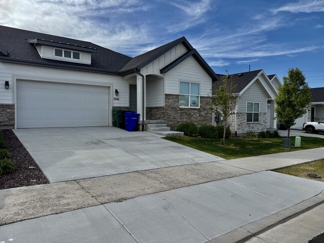 Photo - 7646 S Waverly Hls Ln Townhome