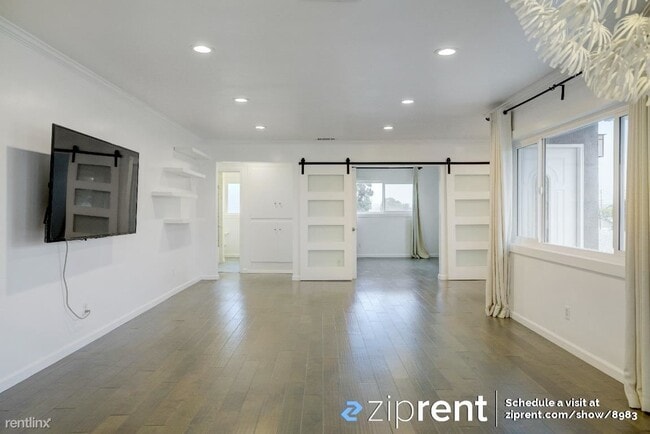 Building Photo - 3 br, 2 bath House - 3908 Toland Way, Los ...