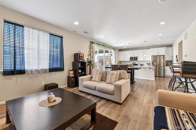 Foto del edificio - 26923 E Archer Ave