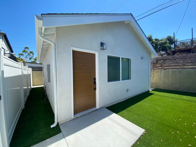 Building Photo - 12122 Havelock Ave