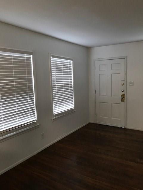 Building Photo - 1261 Golla Dr