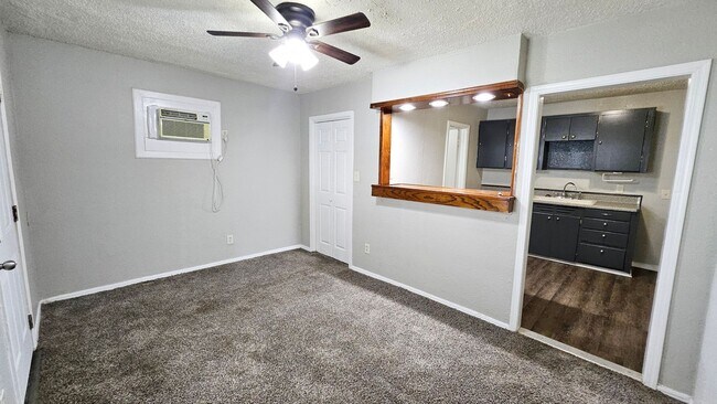 Foto del edificio - 2308 NW 12th St