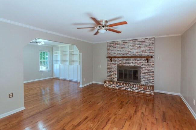 Building Photo - 9356 Charbar Cir