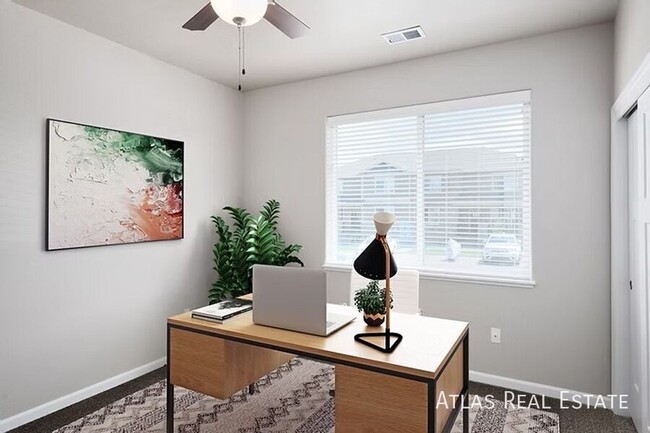 Foto del edificio - 6726 Faith Dr