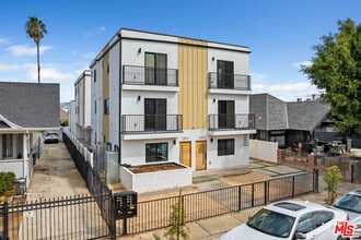 Building Photo - 3209 W 18th St