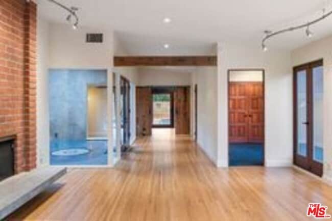 Building Photo - 16141 Bayberry Pl