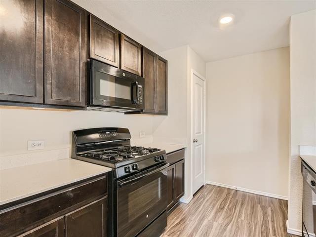 Foto del edificio - 317 Blue Crow Ln