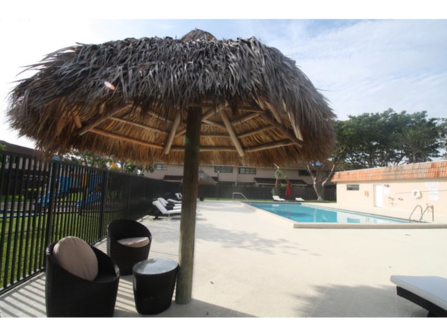 Building Photo - Rental in Townhomes of La Jolla