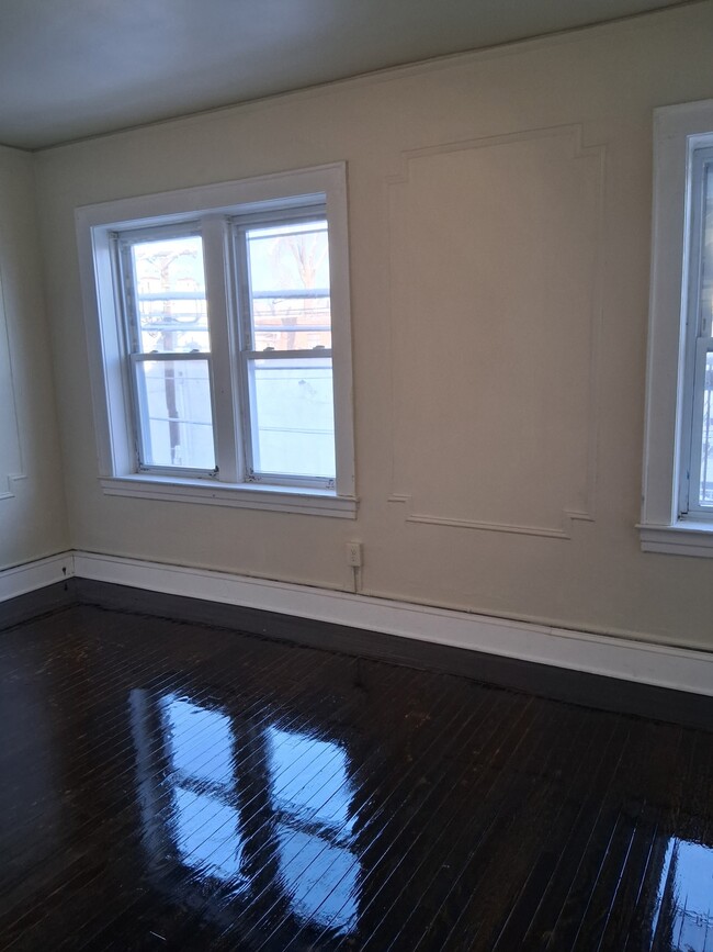 Building Photo - 11 3rd St