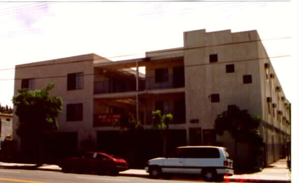 Edificio - 4618 York Blvd