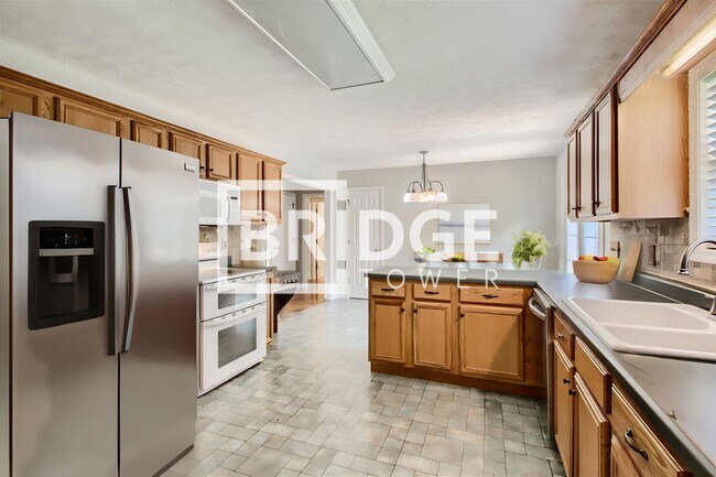 Foto del edificio - 512 Myers Parsons Way