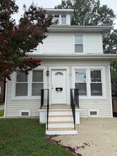Building Photo - 311 N Spring St