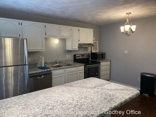 Building Photo - 1 br, 1 bath House - 33 W Guy Ave