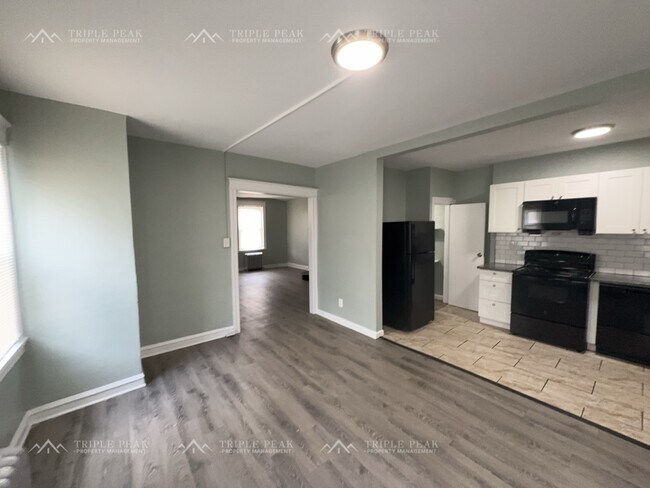 Building Photo - 4521 N 7th St