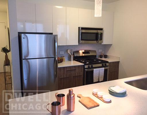 Foto del edificio - 353 W Wolf Point Plaza
