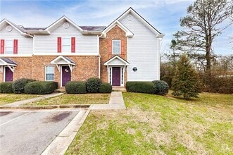 Building Photo - 31 Middlebrook Dr