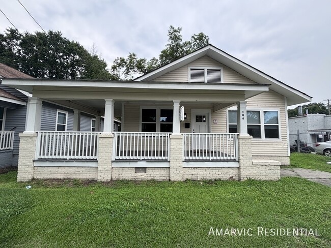 Photo - 106 Ridgeway St- House