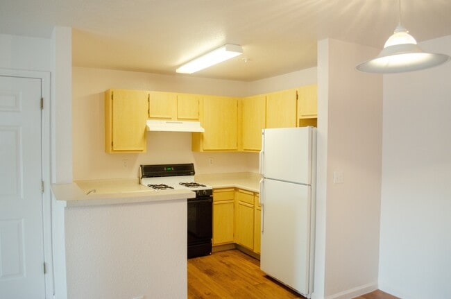 Building Photo - Arrowhead Ridge
