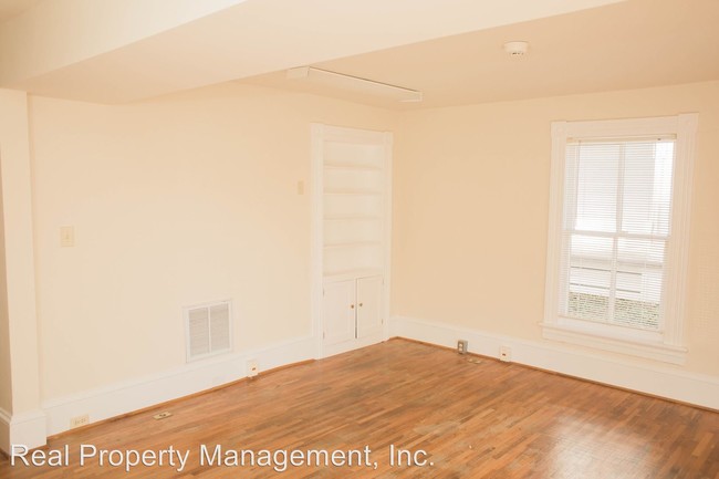 Building Photo - 2 br, 1 bath House - 303 N Main Street