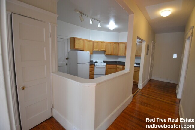 Foto del edificio - 1595 Beacon St
