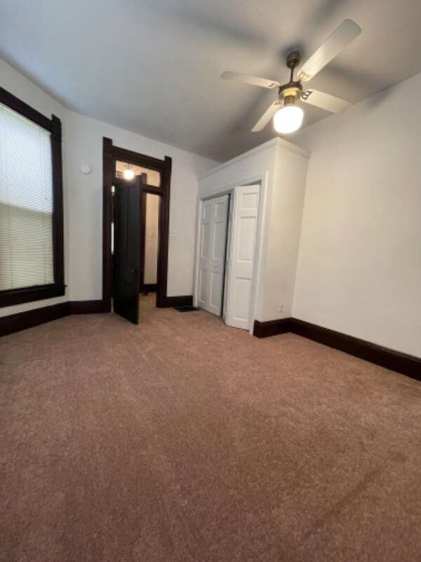 Building Photo - 806 Columbia Ave