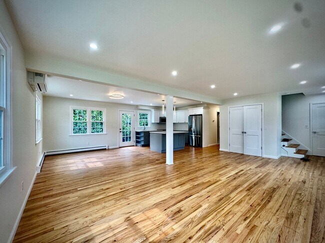 Foto del edificio - 38 Pepperbush Ln