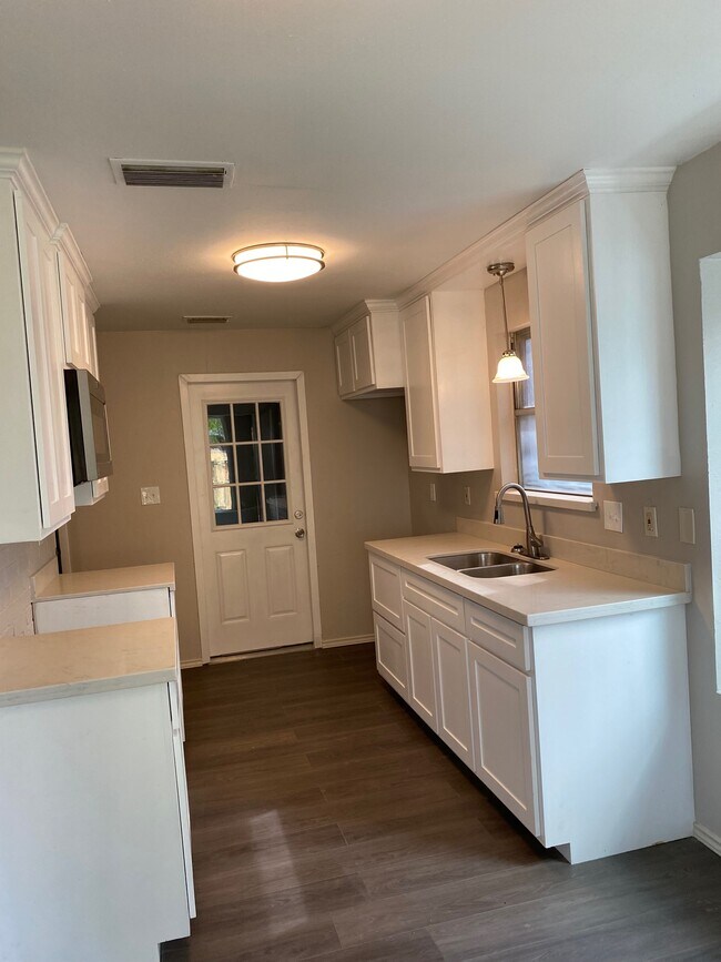 Foto del edificio - 1901 S Arden St