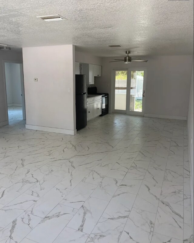 Foto del edificio - 4484 Parmely St
