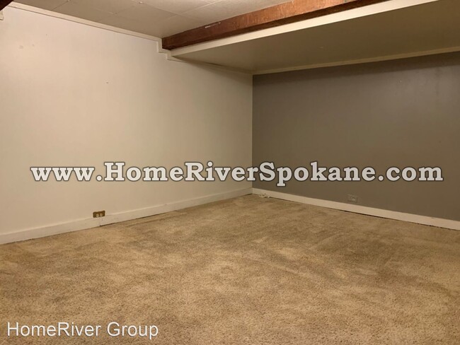 Building Photo - 2 br, 1 bath House - 3616 N. G St.